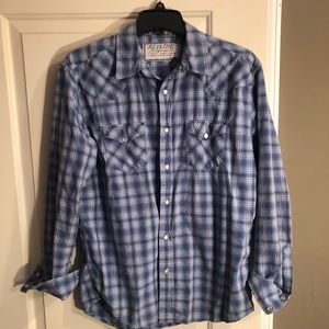 Western style snap-up long sleeve shirt